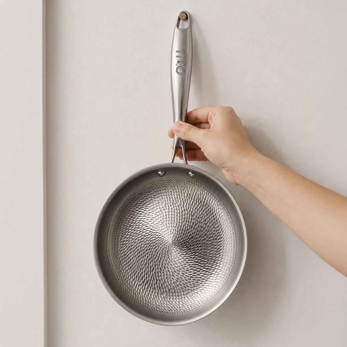 Tibo Titanium Pan